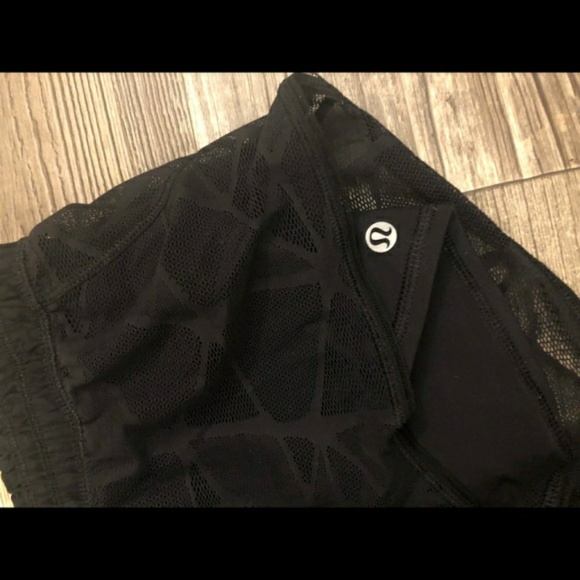 Lululemon Mesh Black Running Shorts - Picture 4 of 4